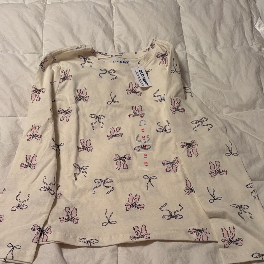 Old Navy Cream Top with Pink Bow Design